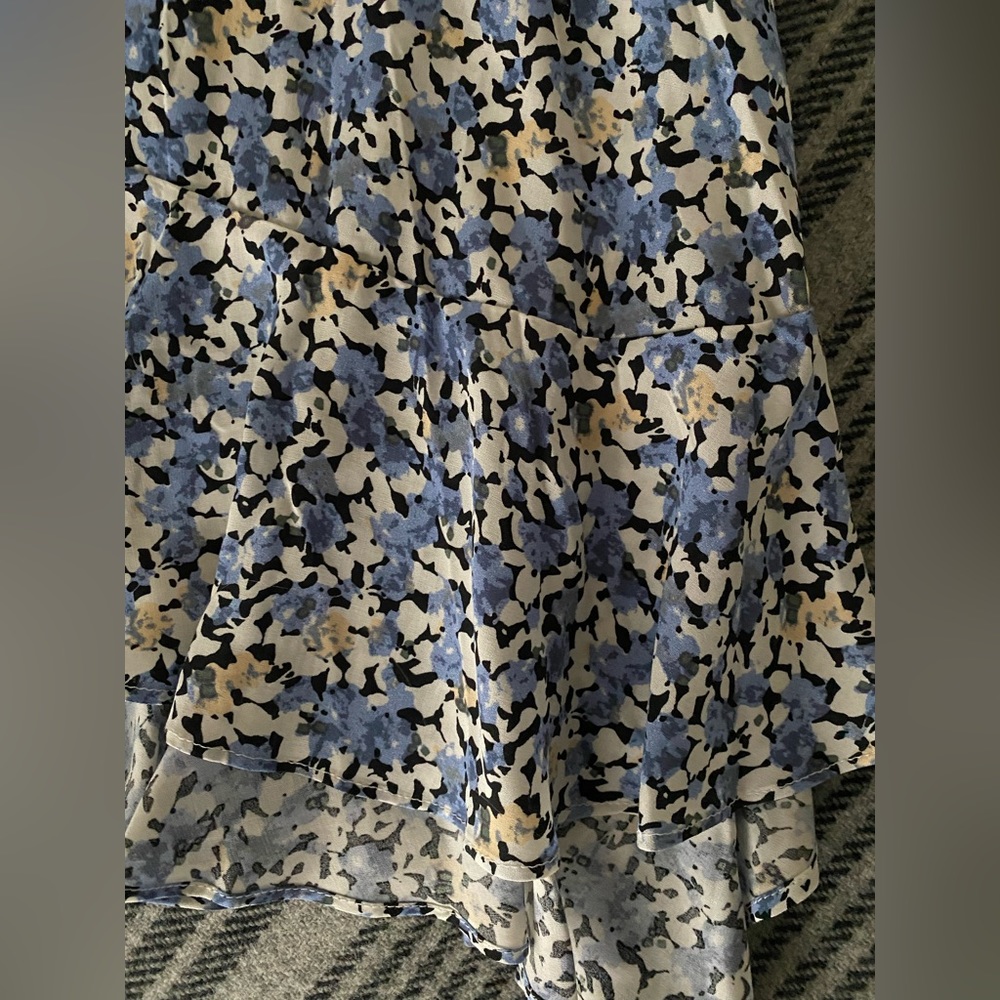 NWOT West of Melrose Tilly’s Blue Ditsy Floral Midi Skirt size small - Picture 11 of 16